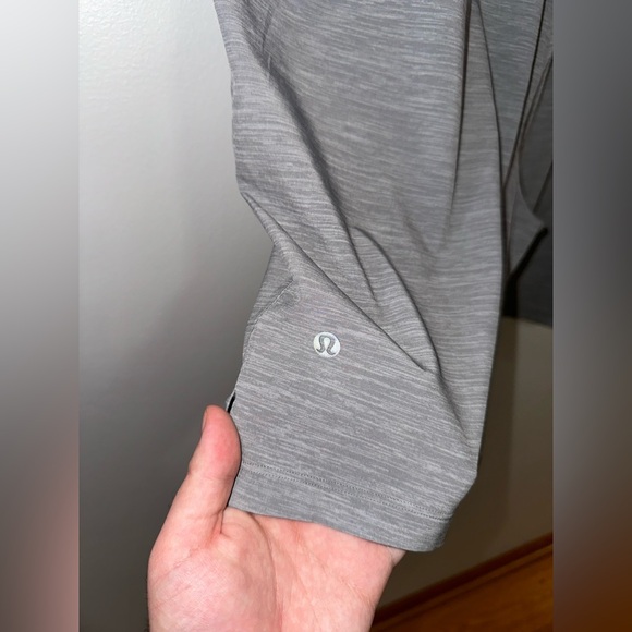 XXL Lululemon T.H.E. Short Linerless 9” Inseam Heather Sea Salt Lightcast Shorts - Picture 10 of 12